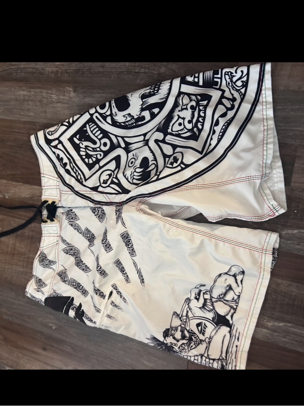 50%offw❤️ REEF redemption men’s board shorts size 34 skull